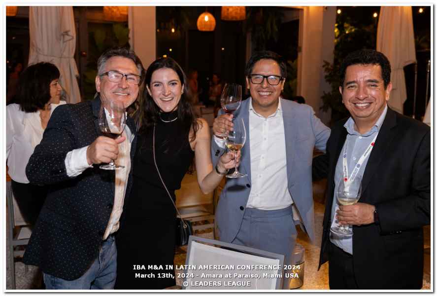 Photos of IBA Cocktail in Miami - LEADERS LEAGUE Receptions & Cocktail